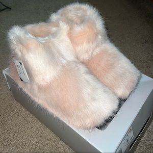 NIB | UGG WOMEN'S AMARY SLIPPER QUARTZ | Size 9